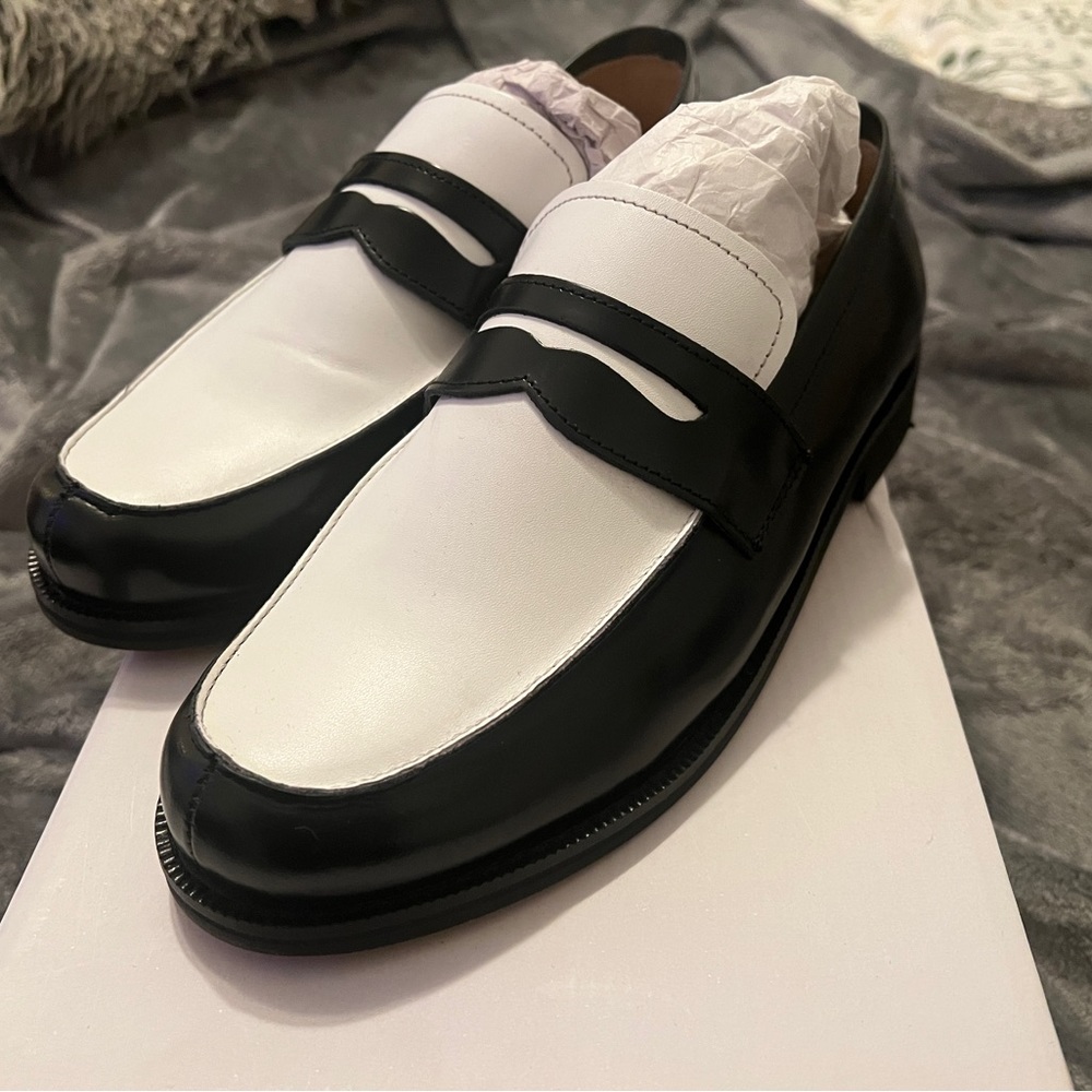 Two tone men’s loafers